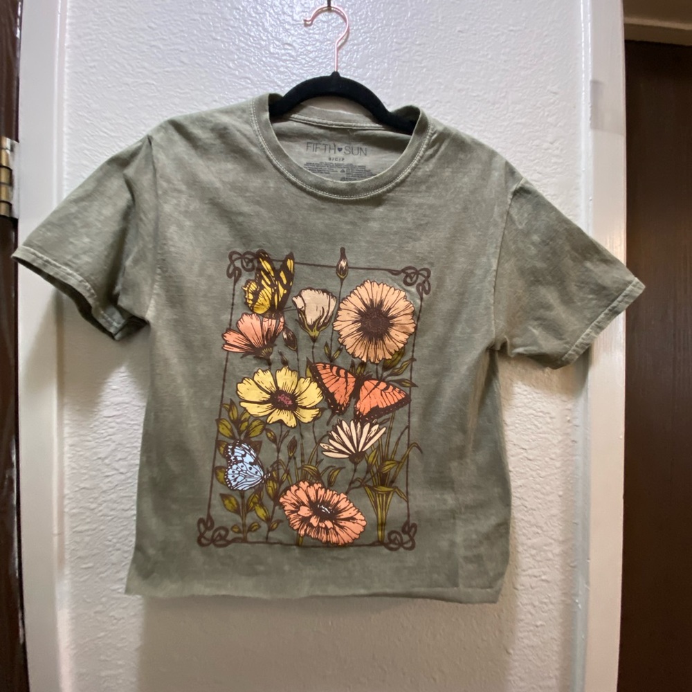 New but missing tag. Fifth Sun. Size S.